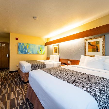 Microtel Inn And Suites Окала Екстериор снимка
