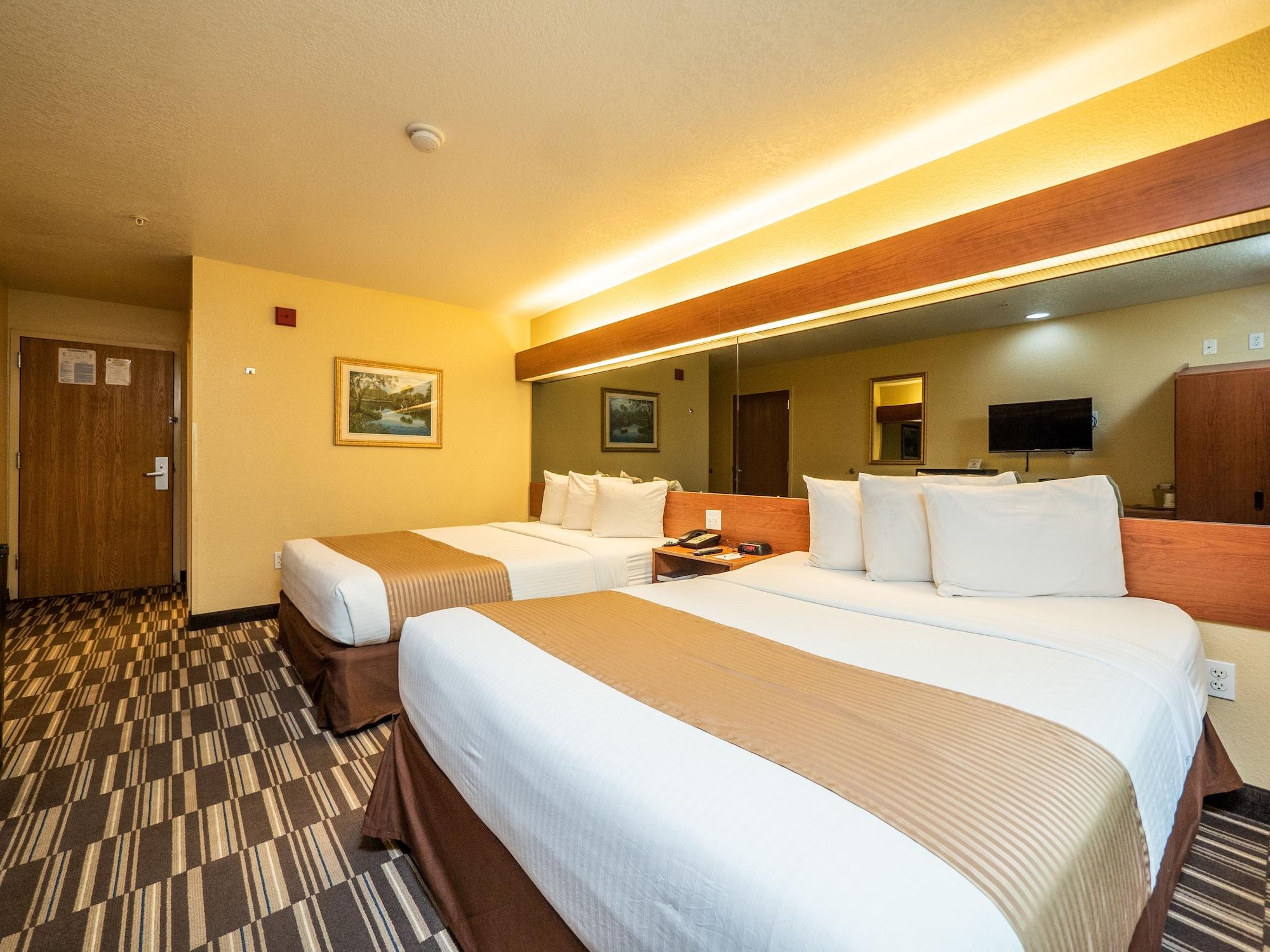 Microtel Inn And Suites Окала Екстериор снимка