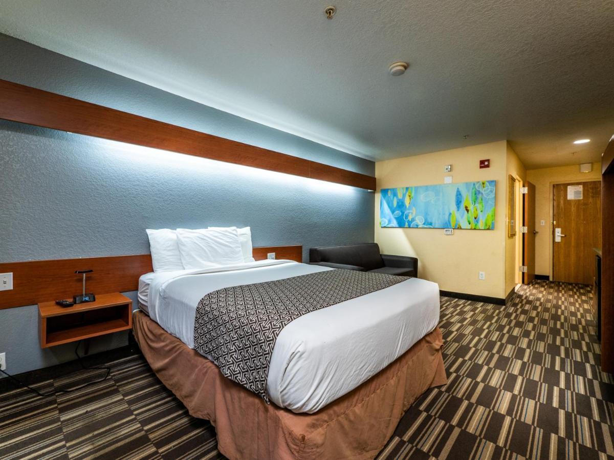 Microtel Inn And Suites Окала Екстериор снимка