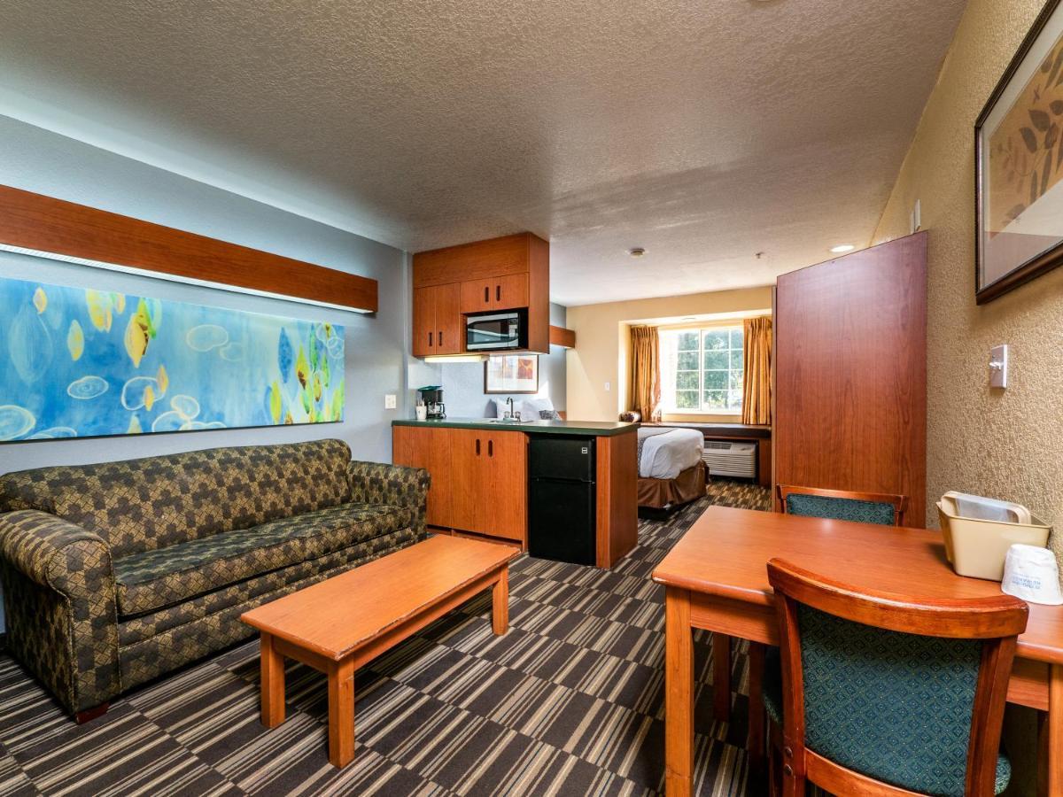 Microtel Inn And Suites Окала Екстериор снимка