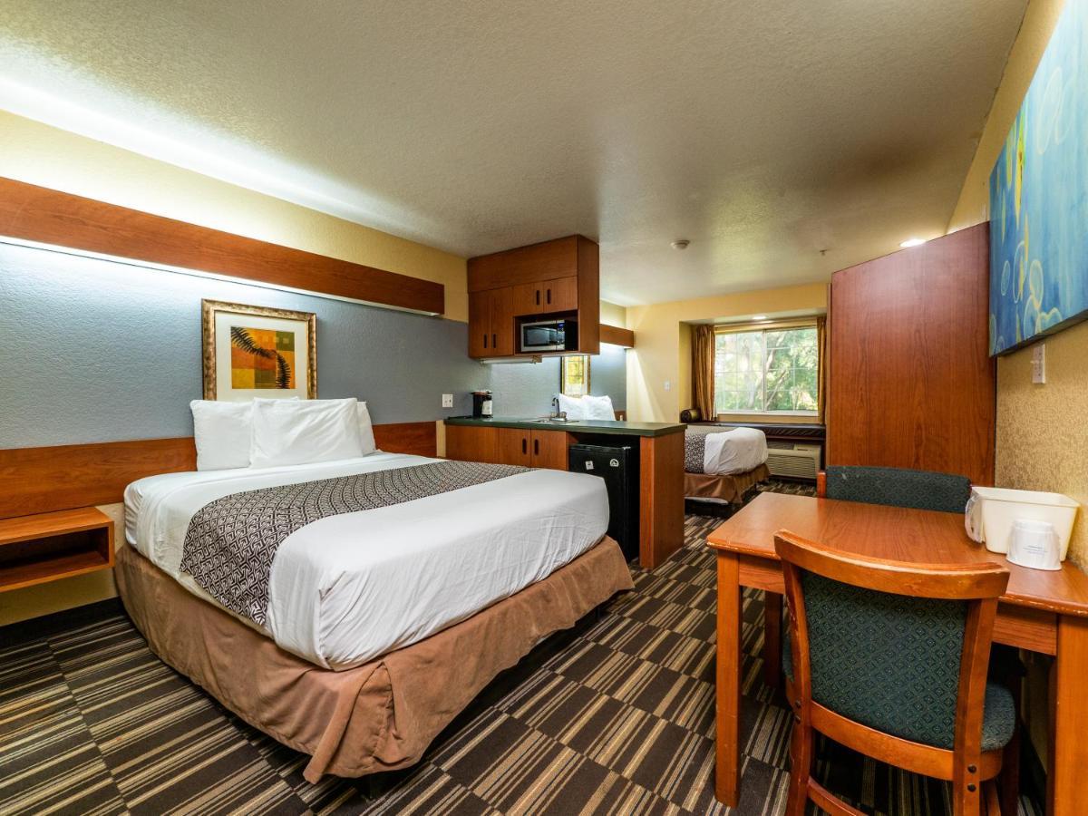 Microtel Inn And Suites Окала Екстериор снимка