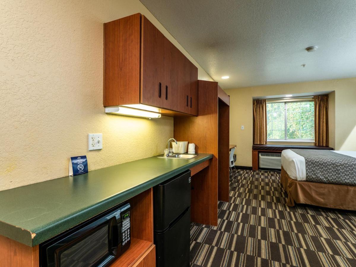 Microtel Inn And Suites Окала Екстериор снимка