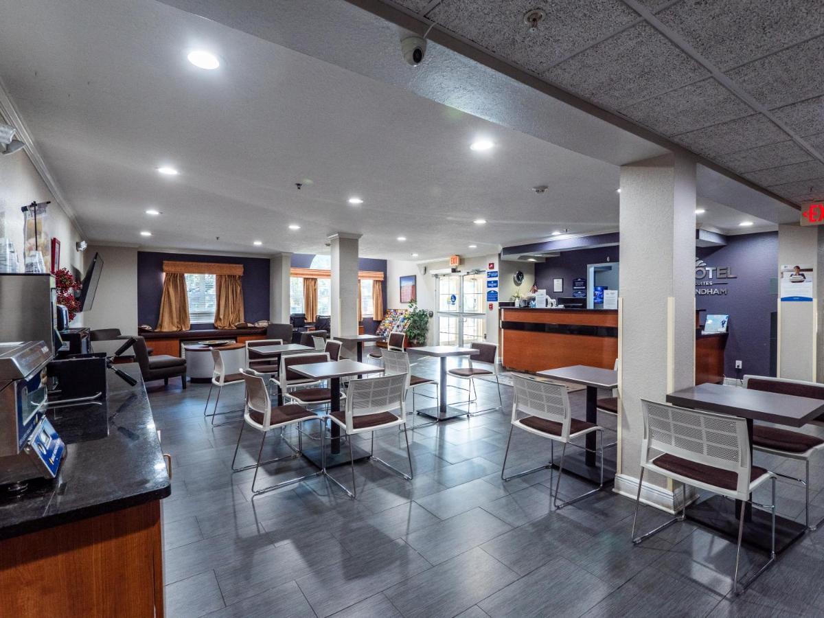 Microtel Inn And Suites Окала Екстериор снимка